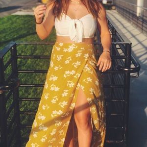 Exclusive (only in Hawaii) Billabong floral skirt